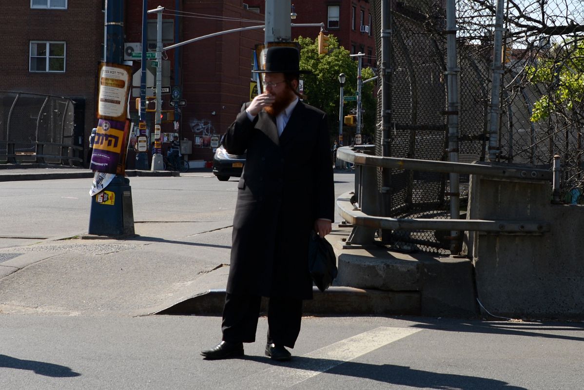 08 Williamsburg Is Home To Satmar Hasidic Jews Originally From Hungary In New York